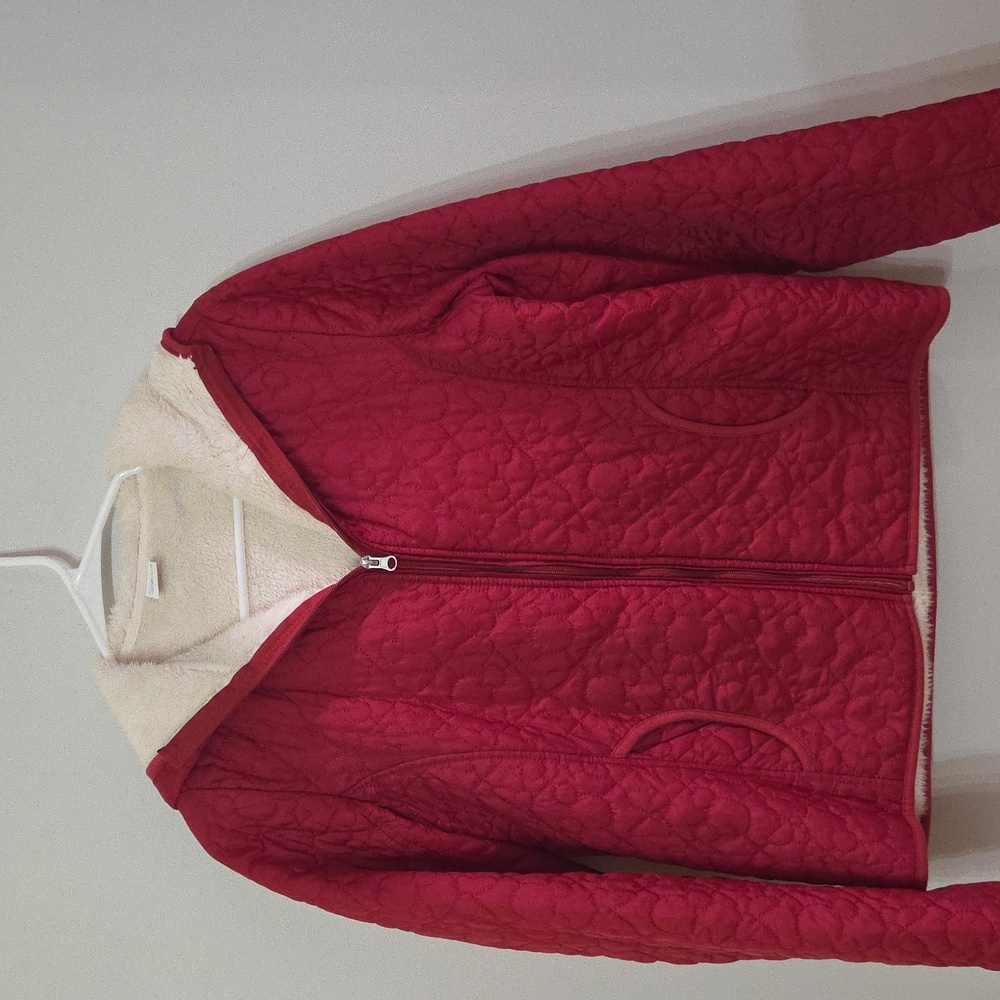 Disney MINNIE MOUSE Women's Red Puffer Jacket - Picture 1 of 8